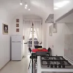 Casa Nel Cuore Di Centro Storico Hébergement de vacances *